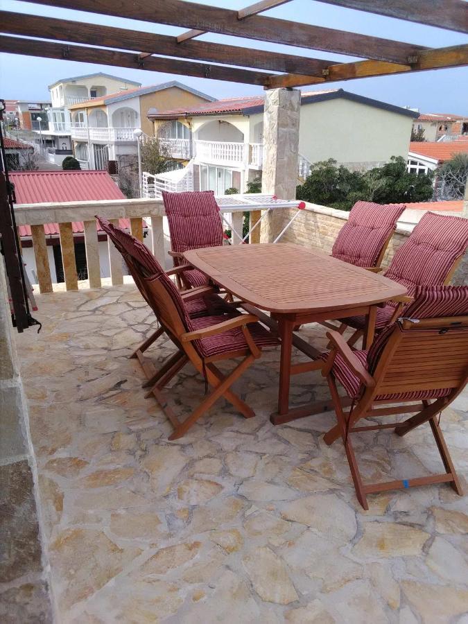 Apartman Periska Vir Ngoại thất bức ảnh